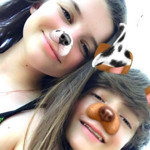 Meet your Posher, Chloe